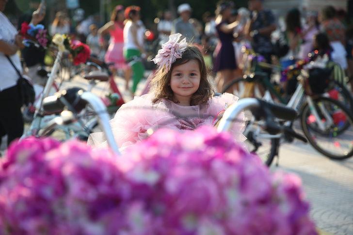 Adana, Mersin ve Osmaniye'de "Süslü Kadınlar Bisiklet Turu" düzenlendi G2