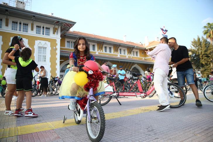 Adana, Mersin ve Osmaniye'de "Süslü Kadınlar Bisiklet Turu" düzenlendi G4