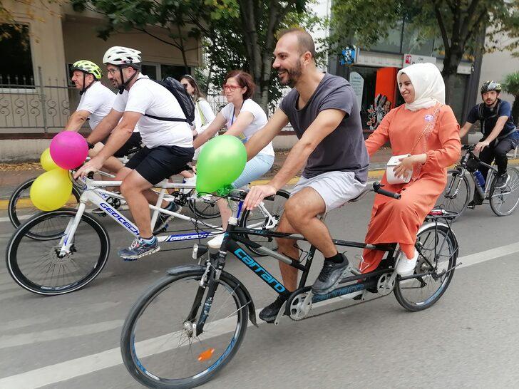 Kocaeli'de "Süslü Kadınlar Bisiklet Turu" düzenlendi G5