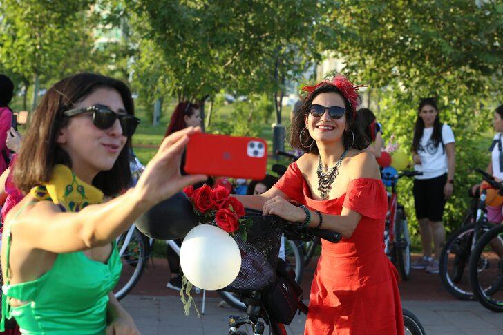 Diyarbakır ve Elazığ'da "Süslü Kadınlar Bisiklet Turu" düzenlendi G4