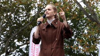 150 sivil toplum kuruluşu katıldı: Etkinlik başındaki konsere tepki! Tuğçe Kazaz da konuştu Allah bize 'LGBT'li bireyleri siz cezalandırın' demedi