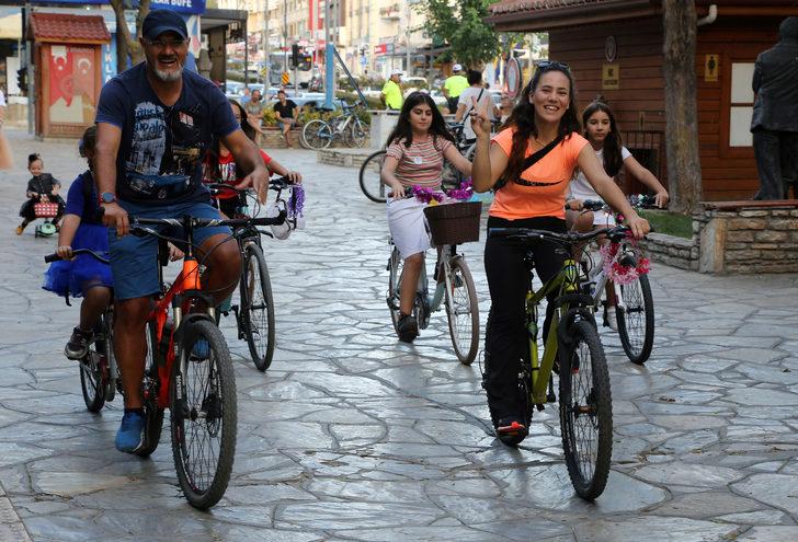 Muğla'da "Süslü Kadınlar Bisiklet Turu" gerçekleştirildi G3