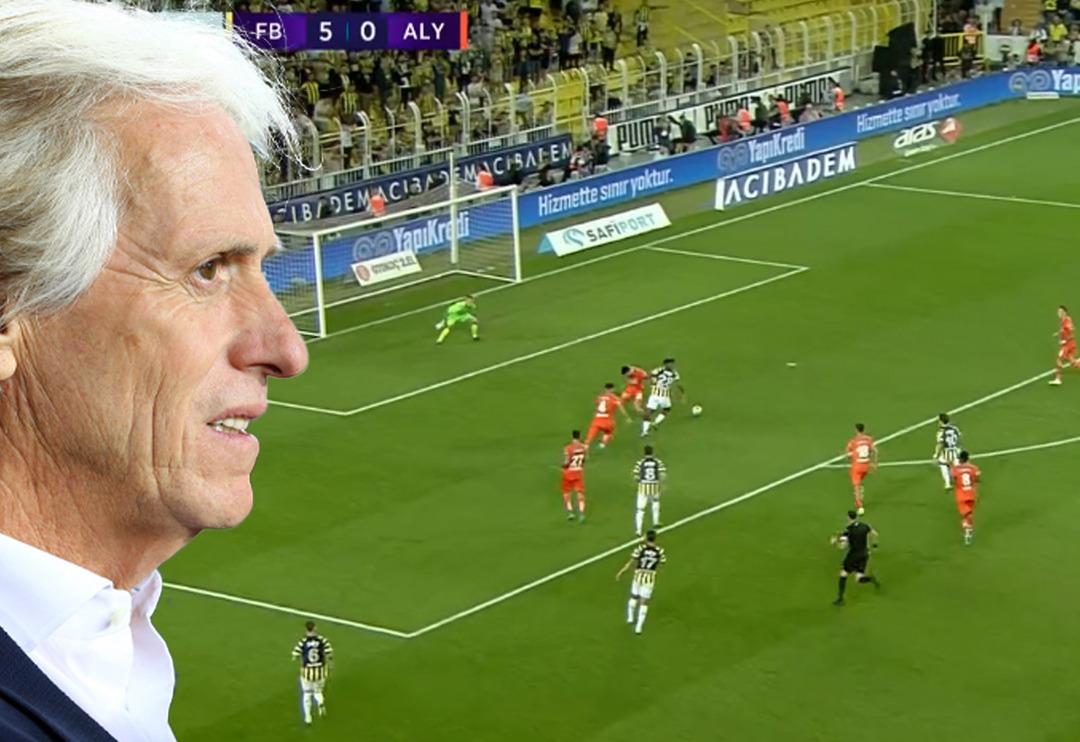 Fenerbah&ccedil;e'nin 5-0'lık galibiyetine rağmen tepki var! Batshuayi ma&ccedil;ın son dakikalarında...