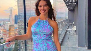 Adı Sevgi'nin Elif'i Gizem Güneş siyah dar elbisesiyle beğeni topladı! İlah mısın silah mı?