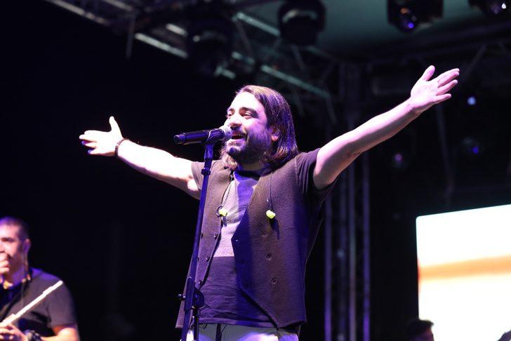 Ordu'da düzenlenen Zümrüt Fındık Festivali'nde Selçuk Balcı sahne aldı G5