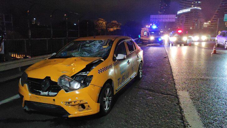 Ataşehir'de yolun karşısına geçerken taksinin çarptığı yaya öldü G3