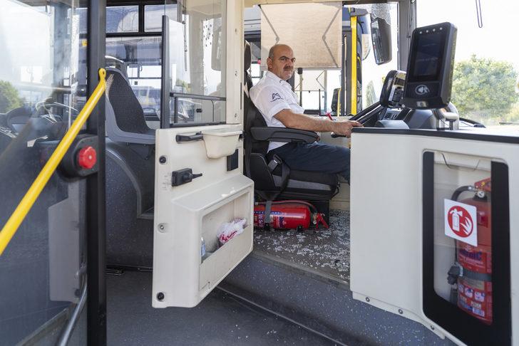 Mersin'de şoförle tartışan yolcu otobüse zarar verdi G2