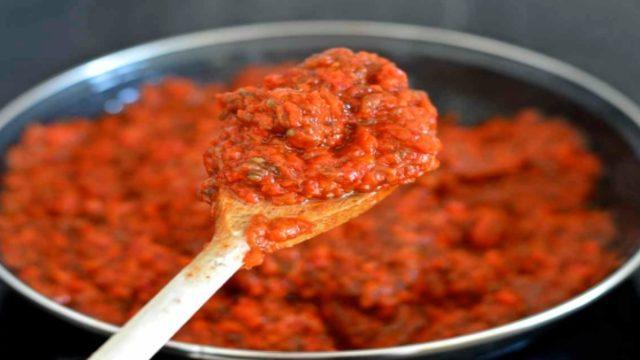 Balkanlardan gelen bir lezzet: Ayvar! Ayvar nasıl yapılır, malzemeleri neler?