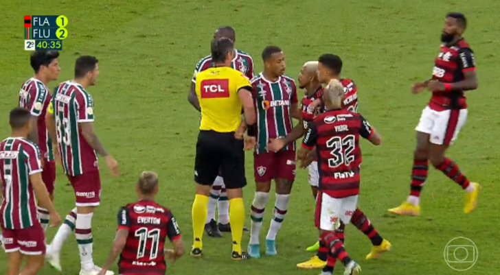 Brezilya bu skandalı konuşuyor! Maçın hakemi Melo'ya kırmızı kart göstermeyi unuttu G1