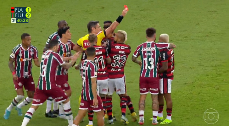 Brezilya bu skandalı konuşuyor! Maçın hakemi Melo'ya kırmızı kart göstermeyi unuttu G2