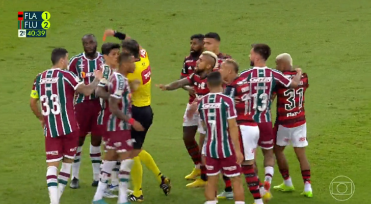 Brezilya bu skandalı konuşuyor! Maçın hakemi Melo'ya kırmızı kart göstermeyi unuttu G3