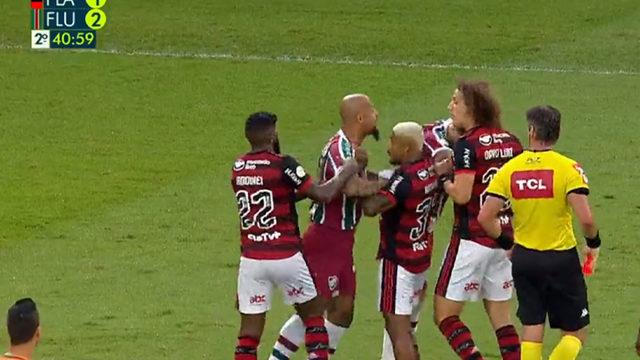 Brezilya bu skandalı konuşuyor! Maçın hakemi Melo'ya kırmızı kart göstermeyi unuttu