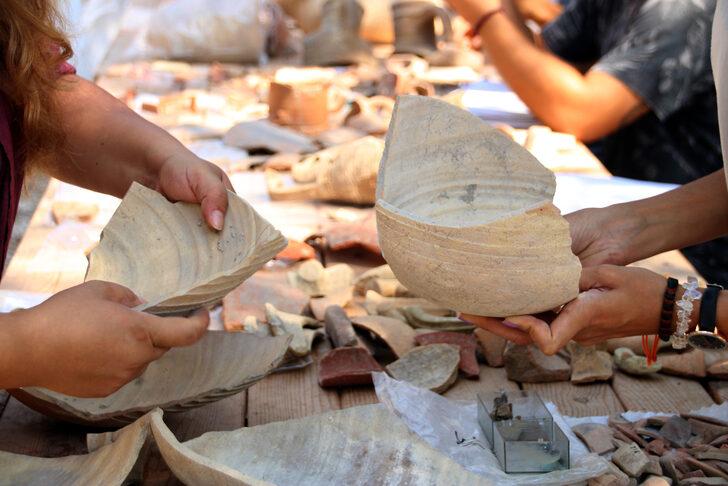 Elaiussa Sebaste Antik Kenti'nde bulunan amfora parçaları birleştiriliyor G4