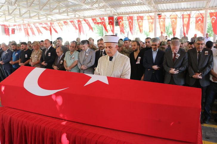 Şehit İsmet Aybek, Gaziantep'te son yolculuğuna uğurlandı G2