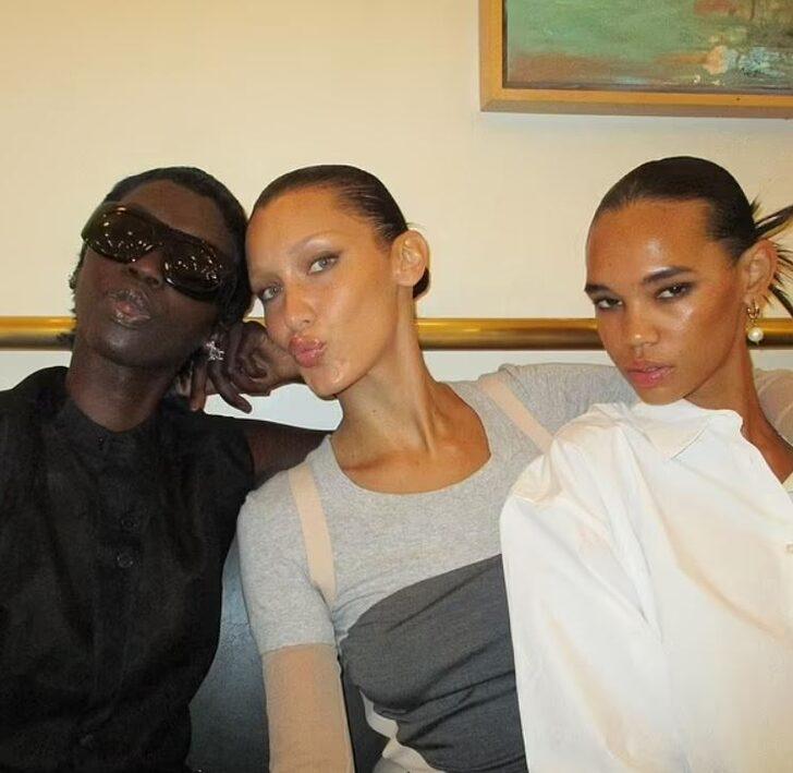 Bella Hadid dekoltesini göstermek için şekilden şekle girdi G1