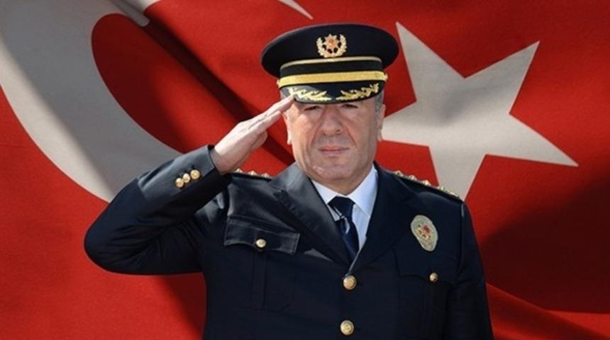 Darbeci askerle emniyet m&uuml;d&uuml;r&uuml; arasında akıl almaz diyaloglar