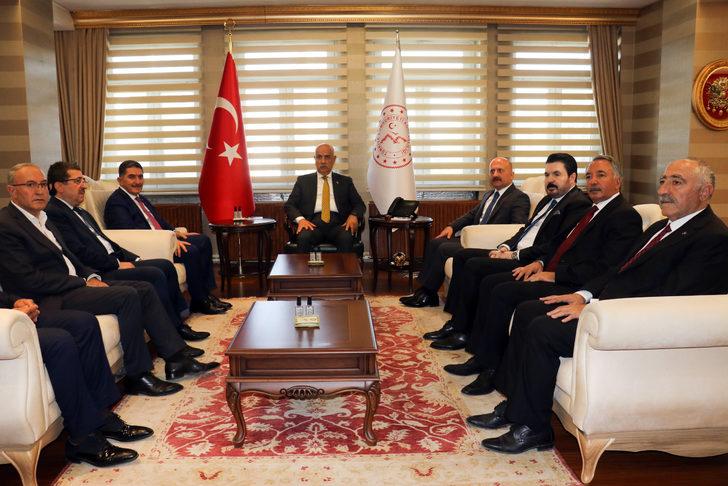 Tarım ve Orman Bakanı Vahit Kirişci, Ağrı'da gazilerle buluştu: G5