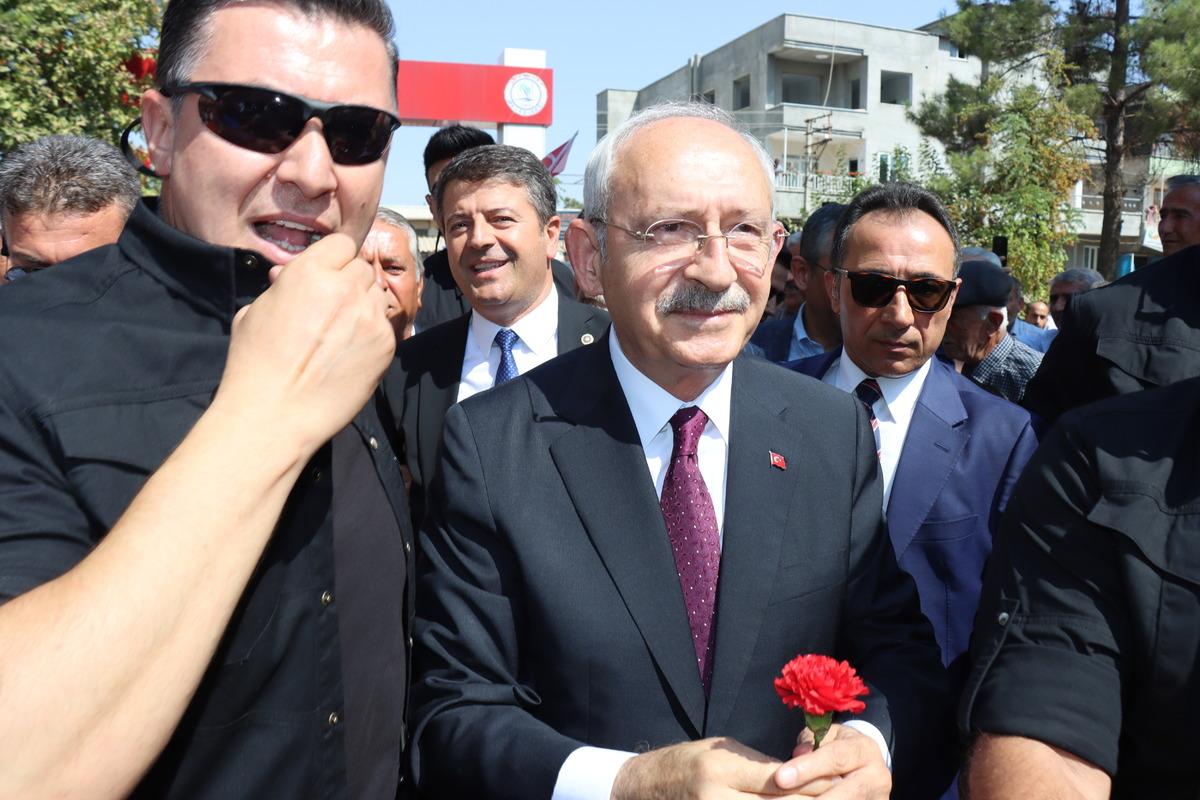 CHP Genel Başkanı Kılı&ccedil;daroğlu, Adıyaman'da vatandaşlara seslendi: