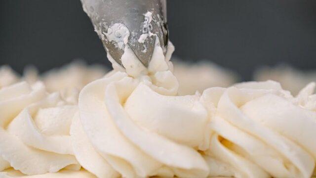 Tadı efsane oluyor! Evde yaş pasta kreması nasıl yapılır? En pratik pasta kreması tarifi