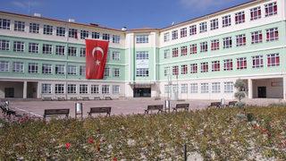 Trafik kazasında ölen öğrencinin okulunda hüzünlü dersbaşı