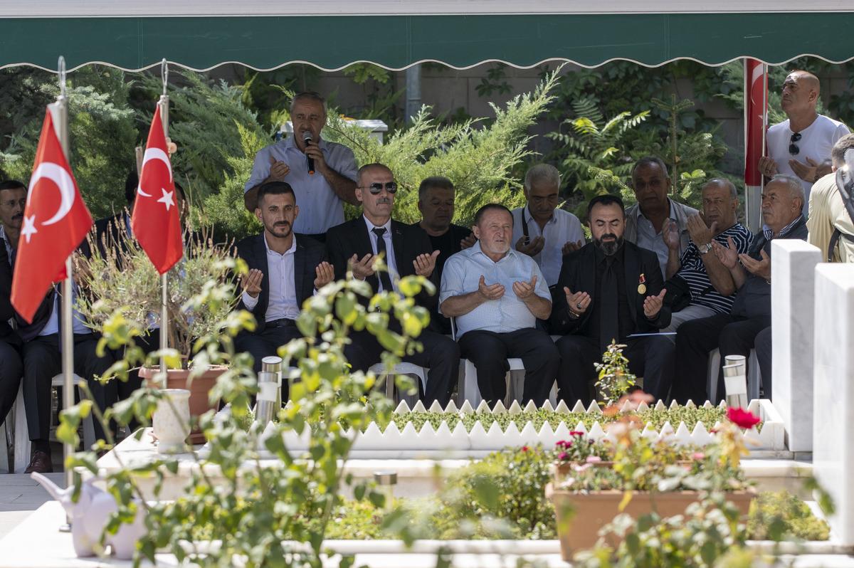 Gaziler G&uuml;n&uuml; dolayısıyla Cebeci Şehitliği'nde mevlit okutuldu