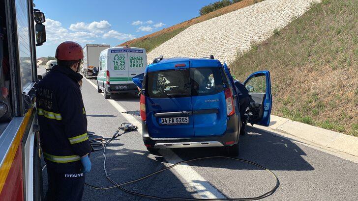 Kocaeli'de kamyona çarpan hafif ticari araçtaki 2 kardeş öldü G3