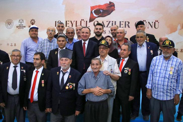 Adalet Bakanı Bekir Bozdağ, Konya'da gazilerle buluştu: G5