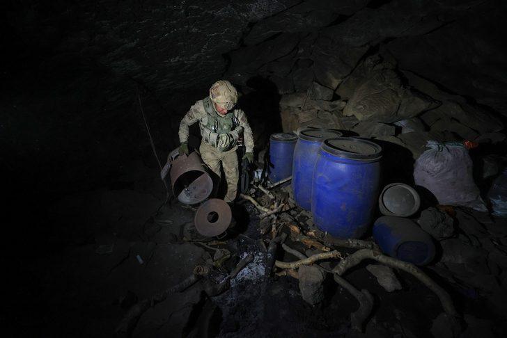 Bu fotoğrafları ilk kez göreceksiniz! Yıllarca burada saklanmışlar: 50 metre uzunluğunda 9 odalı; mutfak, tuvalet, depo... G3