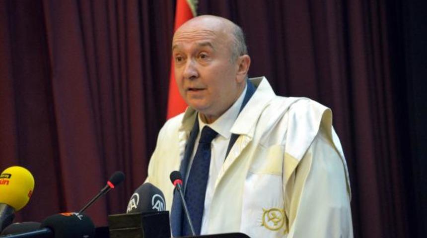 18 yıl önce göreve başladığı üniversitenin rektörü oldu