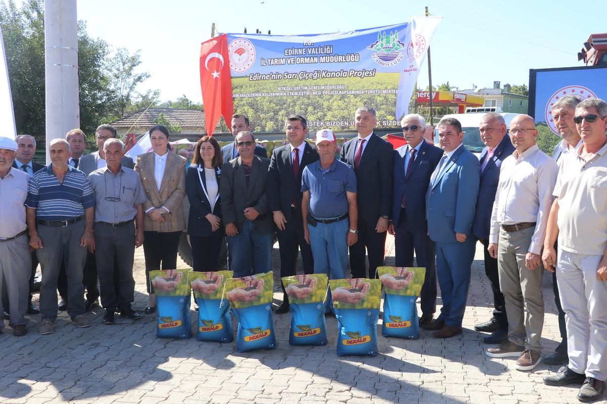 Edirne'de &uuml;reticilere y&uuml;zde 75 hibeli kanola tohumu dağıtıldı