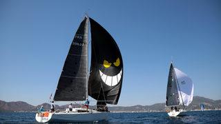 Bakan Kasapoğlu, İzmir'de gençlik merkezinin açılışında konuştu: