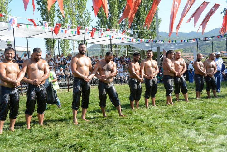 Sındırgı Yağcıbedir Yağlı Pehlivan Güreşleri'nde başpehlivan Orhan Okulu oldu G5