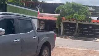 Meksika'da 7,6 büyüklüğünde deprem! İlk görüntüler geldi... Park halindeki araçlar devrilecekti