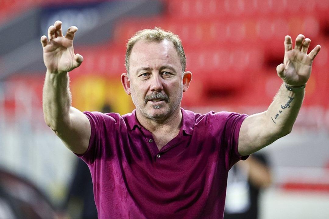 Son dakika: Beşiktaş'ın son şampiyonluğunda o vardı! Sergen Yal&ccedil;ın, S&uuml;per Lig'e geri d&ouml;n&uuml;yor! Yeni adresi şaşırttı...