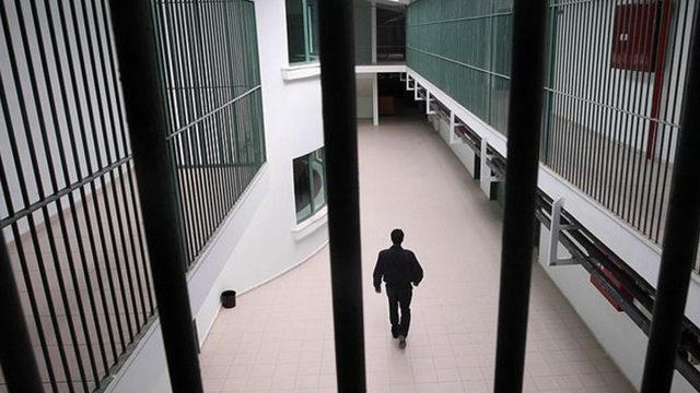 Siyaset kulislerinde konuşulan af iddiası sonrası ilk hamle! MHP'li isim Adalet Bakanı Bozdağ ile bugün görüşüyor (Af gelecek mi?)