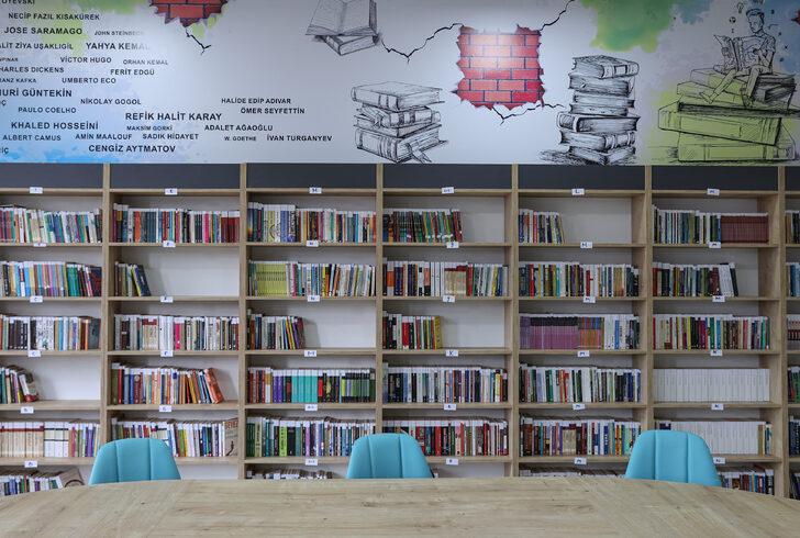İzmir depreminde hayatını kaybeden Feryal ve Ömer kardeşlerin ismiyle kütüphane açıldı G4