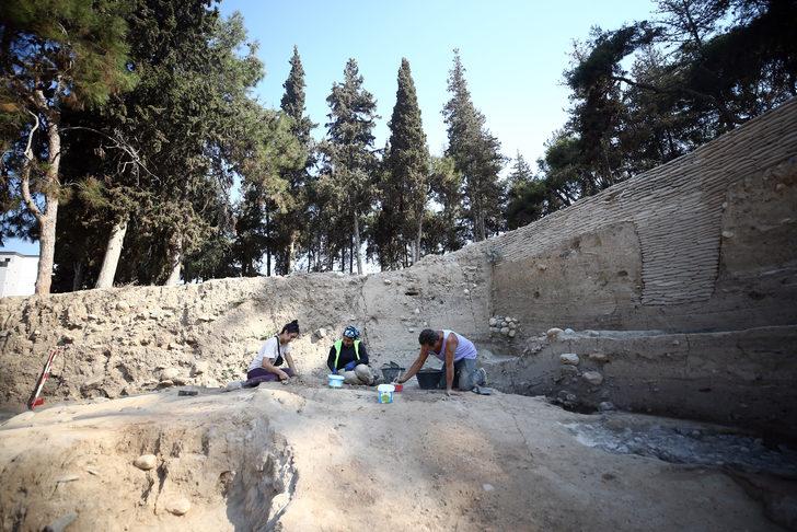 Mersin'de 9 bin yıllık Yumuktepe Höyüğü'nün her katmanı inceleniyor G1