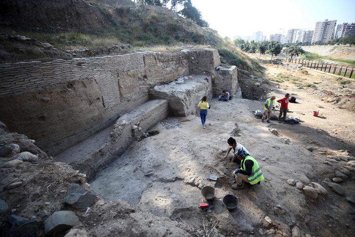 Mersin'de 9 bin yıllık Yumuktepe Höyüğü'nün her katmanı inceleniyor G2