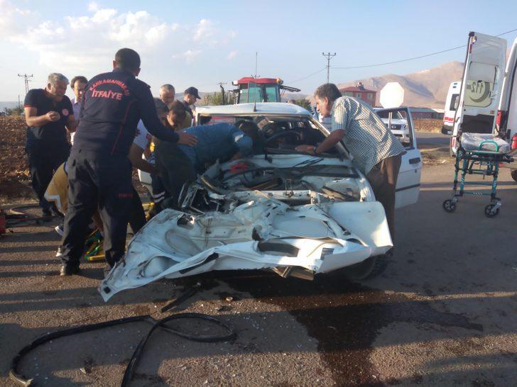 Kahramanmaraş'ta traktörle çarpışan otomobildeki 1 kişi öldü, 1 kişi yaralandı G3