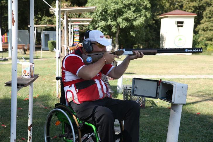 Sakarya'da "TBESF Paratrap Federasyon Kupası" başladı G1