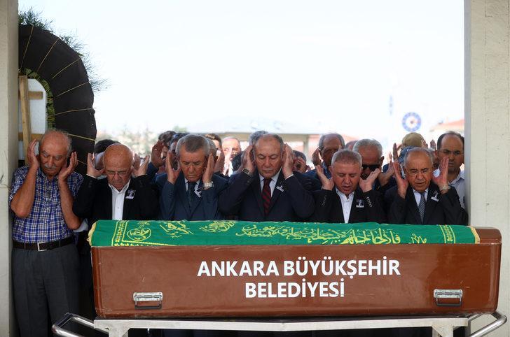 Eski Sosyal Güvenlik Bakanı Şide son yolculuğuna uğurlandı G2