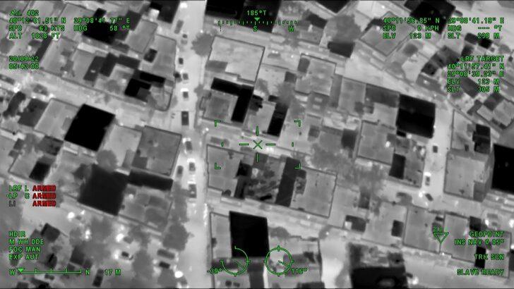 Mahalle ablukaya alındı: Çatıdan kaçmaya çalıştılar, İHA'larla tespit edildiler! Bursa'daki dev operasyon kamerada G3