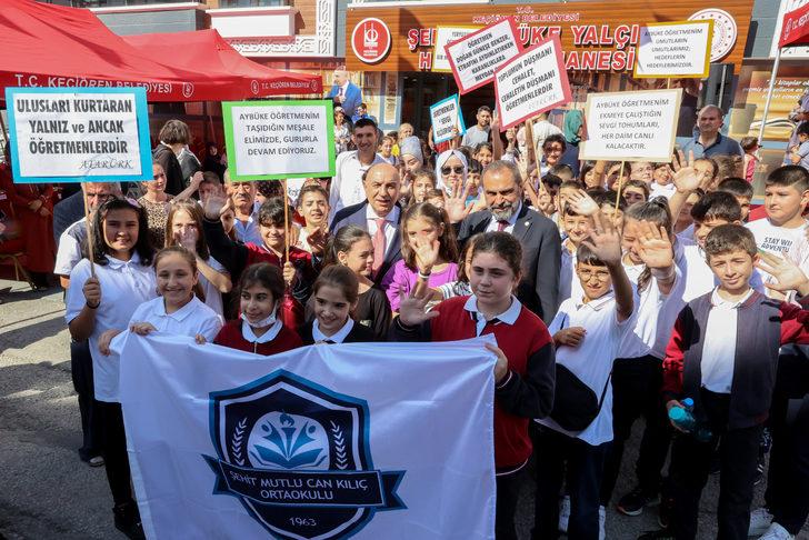 Şehit öğretmen Şenay Aybüke Yalçın'ın adı Keçiören'deki halk kütüphanesinde yaşatılacak G3