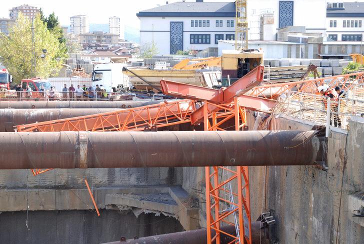 GÜNCELLEME - Sancaktepe'de metro inşaatında kule vincinin devrilmesi sonucu 2 kişi öldü G3