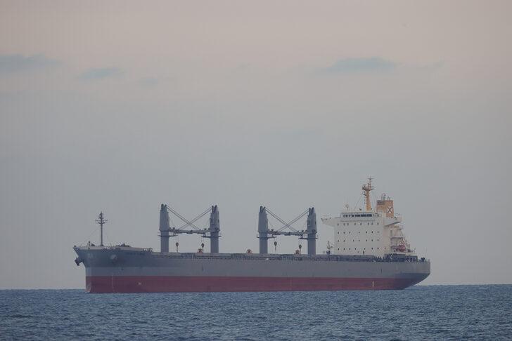 Acil durum çağrısı alınan tekneden kurtarılan düzensiz göçmenler Antalya açıklarına getirildi G1