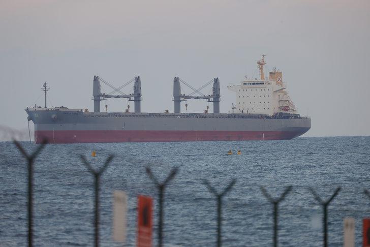 Acil durum çağrısı alınan tekneden kurtarılan düzensiz göçmenler Antalya açıklarına getirildi G3