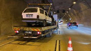 Sarıyer'de tünelde devrilen otomobilin sürücüsü yaralandı