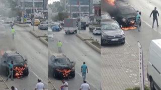 İstanbul'da kan donduran olay! Aracını ateşe verdi, bıçakla etrafa saldırdı, durdurulamayınca öldürüldü