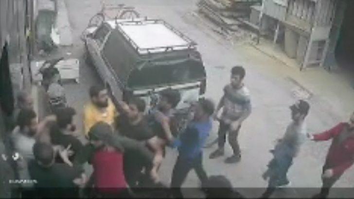 Maaşını alamayınca iş yerini 10 arkadaşıyla birlikte bastı! Palalı dehşet kamerada: Yaralılar var G1