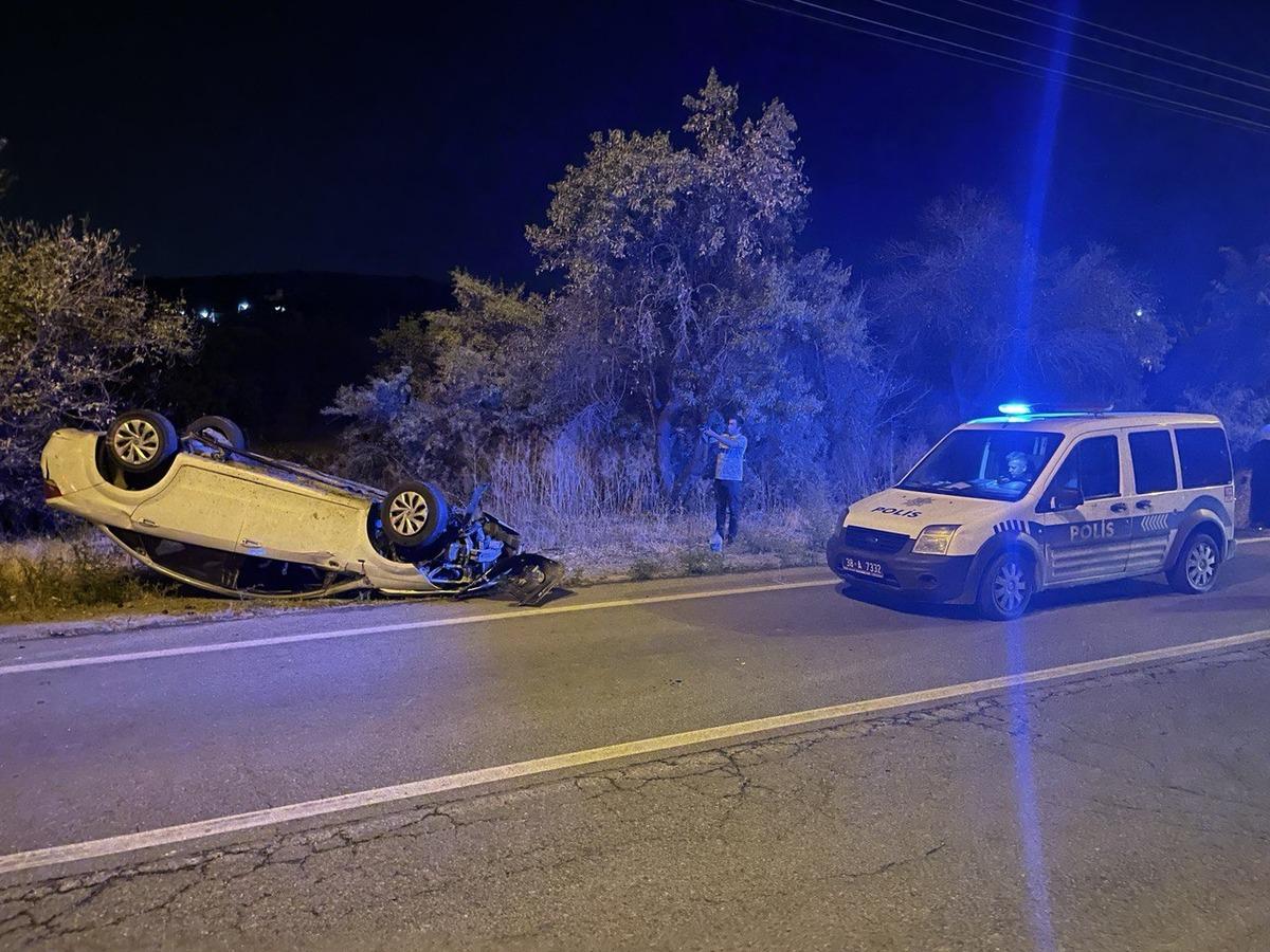 Kayseri'de iki otomobilin &ccedil;arpışması sonucu 7 kişi yaralandı